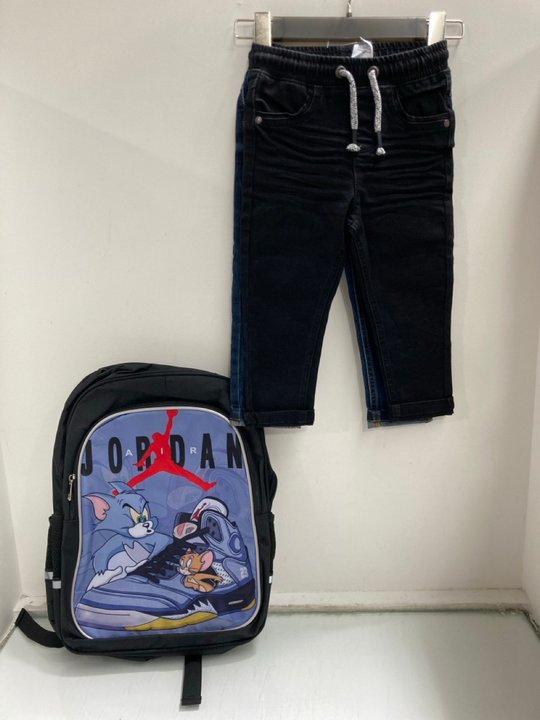 Lot 970  
            Marchington SR13 - Parcel Delivery Only 

                
AIR JORDAN TOM & JERRY BACK PACK TO ALSO INCLUDE PACK OF 2 X GEORGE KIDS TAPERED ...