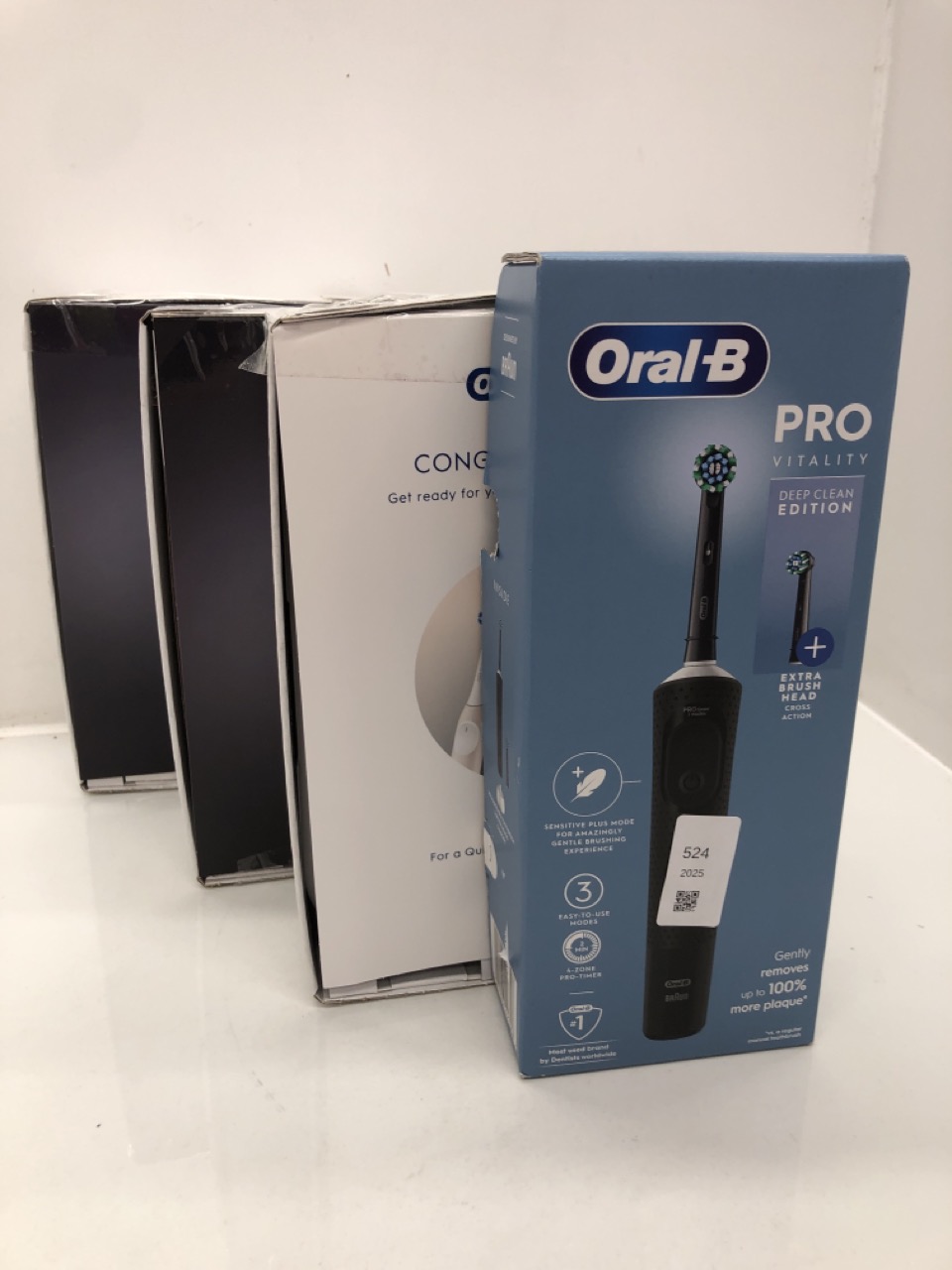 Lot 524  
            Edinburgh SR24 - Delivery Only 

                
QUANTITY OF HEALTH & BEAUTY ITEMS TO INCLUDE ORAL-B VITALITY PRO ELECTRIC TOOTHBR...