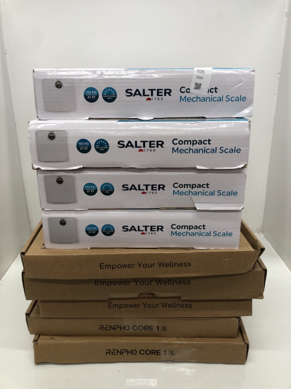 Lot 535  
            Edinburgh SR24 - Delivery Only 

                
QUANTITY OF HEALTH & BEAUTY ITEMS TO INCLUDE SALTER MECHANICAL BATHROOM SCALE – A...