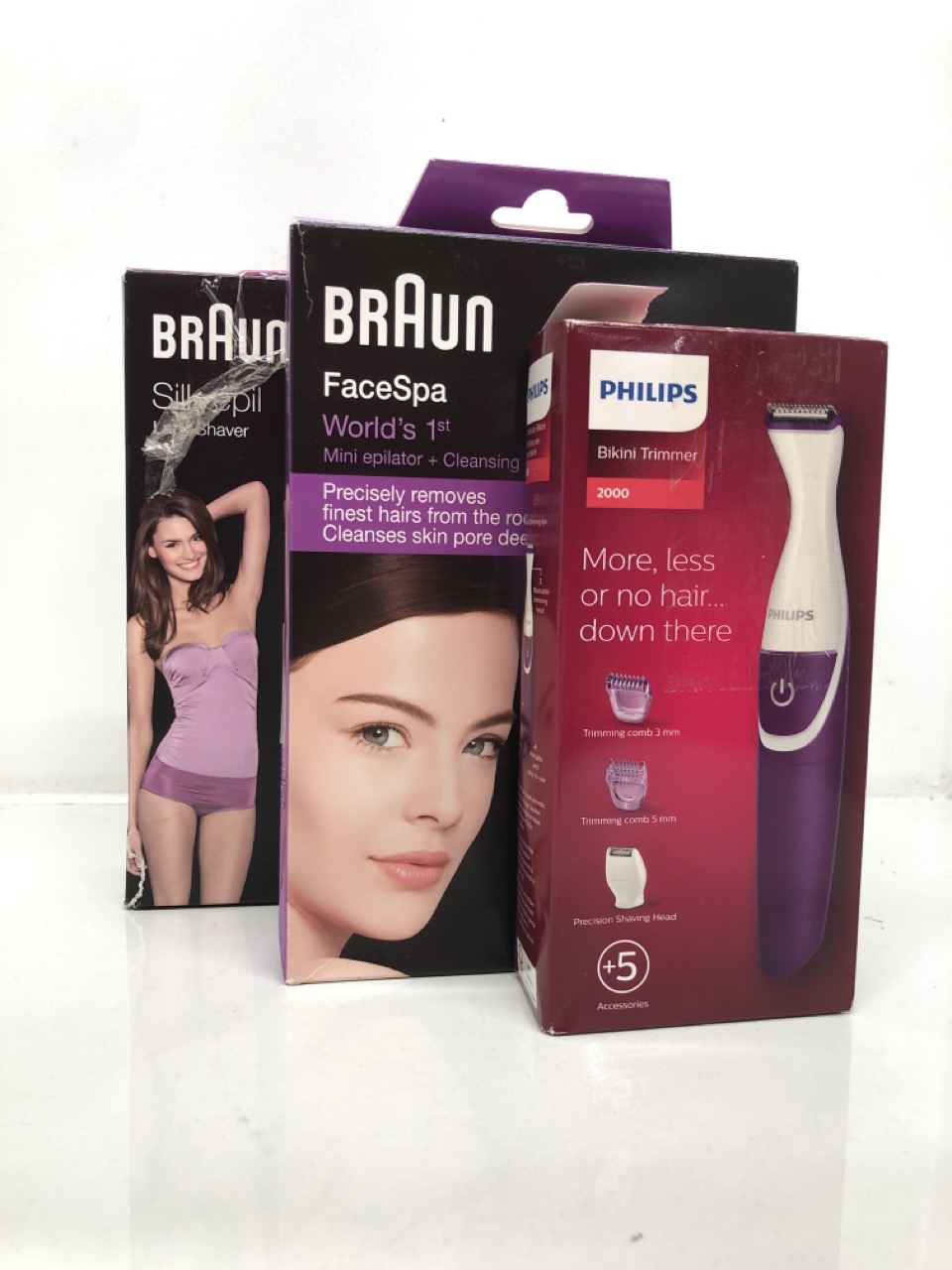 Lot 540  
            Edinburgh SR24 - Delivery Only 

                
QUANTITY OF HEALTH & BEAUTY ITEMS TO INCLUDE PHILIPS BRT383/15 BIKINIGENIE TRIMME...