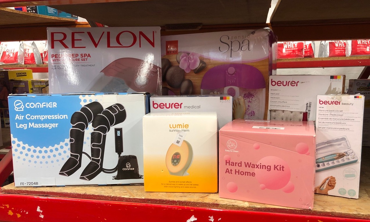 Lot 544  
            Edinburgh SR24 - Delivery Only 

                
QUANTITY OF HEALTH & BEAUTY ITEMS TO INCLUDE LUMIE SUNRISE ALARM - SUNRISE WAKE-U...