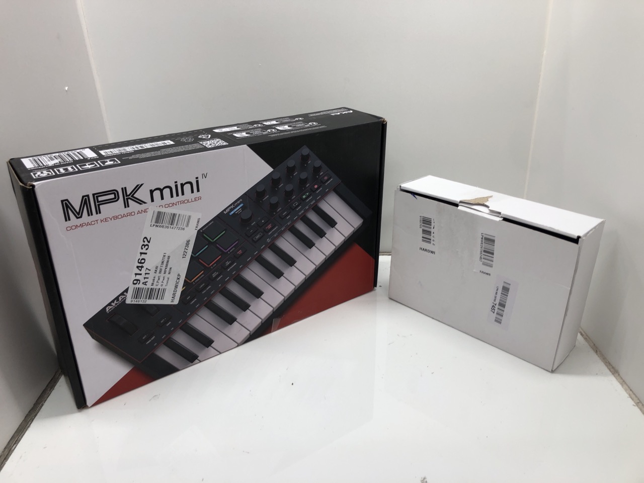 Lot 582  
            Edinburgh SR24 - Delivery Only 

                
AKAI PROFESSIONAL MPK MINI IV USB-C MIDI KEYBOARD CONTROLLER FOR BEGINNERS AND PR...