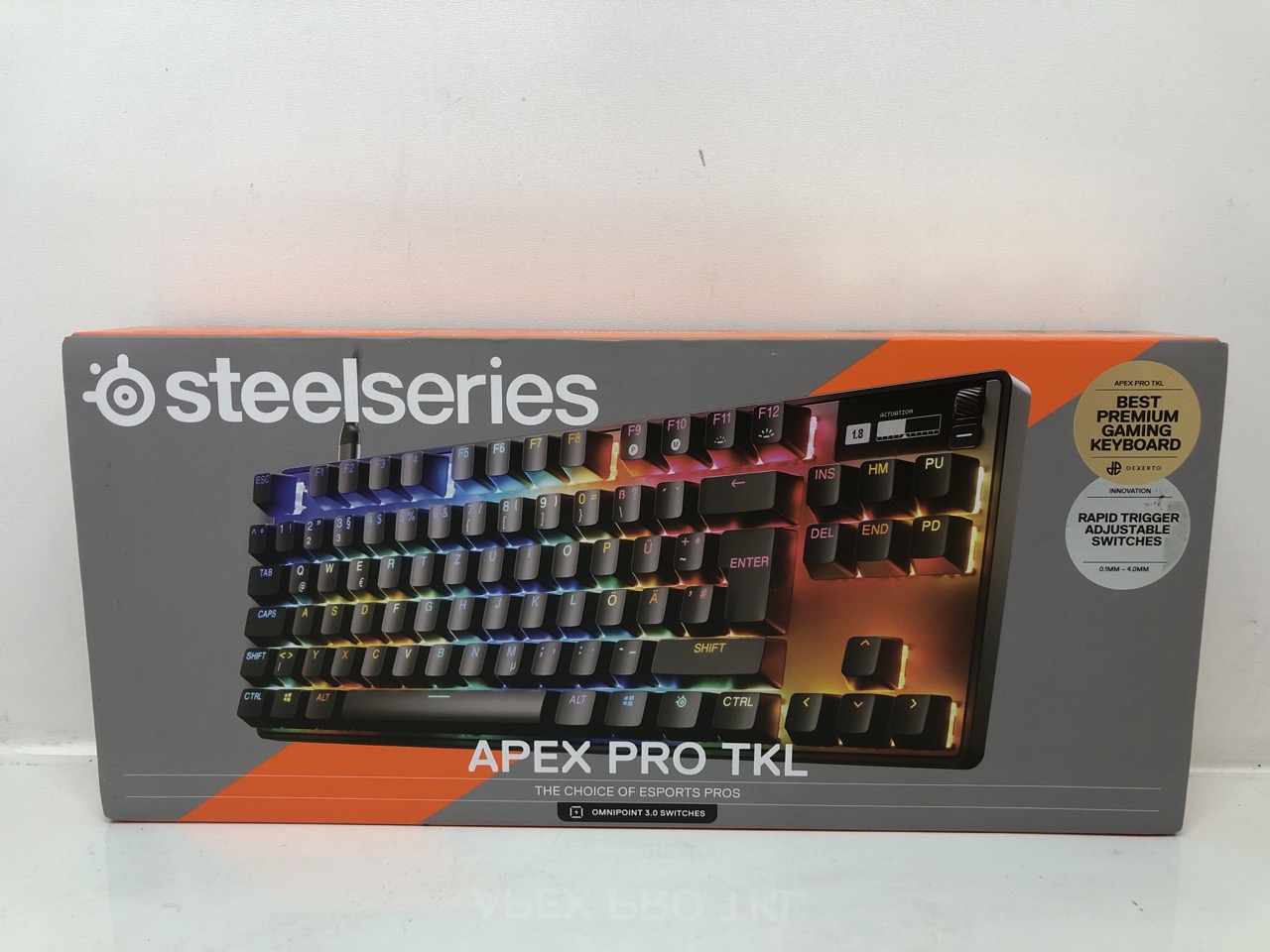 Lot 585  
            Edinburgh SR24 - Delivery Only 

                
STEELSERIES APEX PRO TKL GEN 3 - GAMING KEYBOARD - HALL EFFECT SWITCHES; OMNIPOIN...