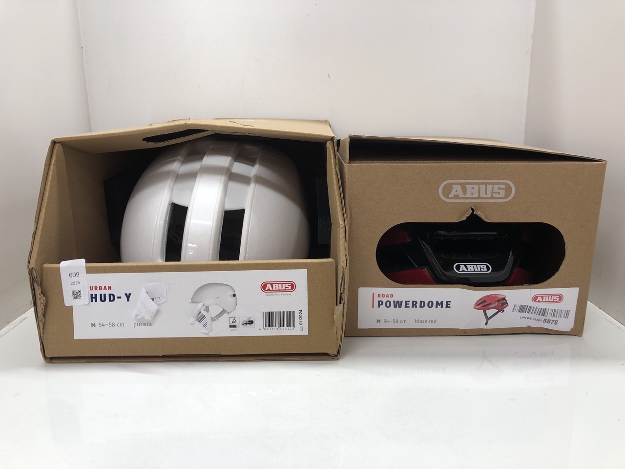 Lot 609  
            Edinburgh SR24 - Delivery Only 

                
ABUS URBAN HUD-Y SIZE M 54-58CM + ABUS ROAD POWERDOME SIZE M 54-58 CM: LOCATION -...