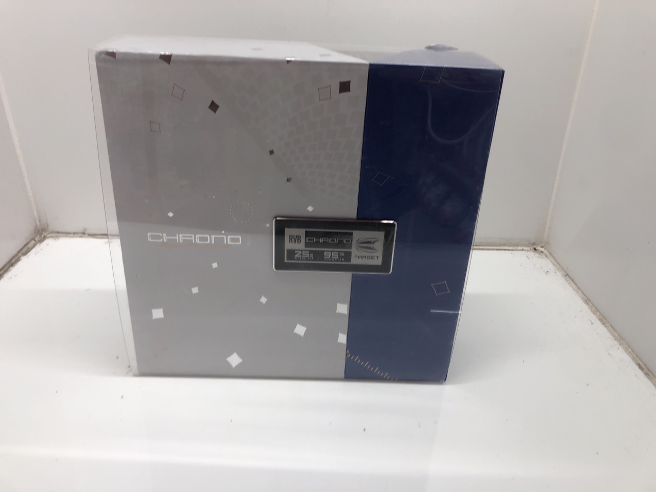 Lot 615  
            Edinburgh SR24 - Delivery Only 

                
TARGET DARTS RAYMOND VAN BARNEVELD CHRONO STEEL TIP SWISS POINT DARTS, 95% TUNGST...