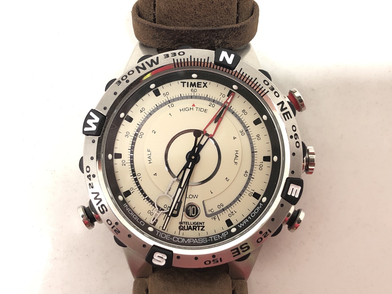Lot 618  
            Edinburgh SR24 - Delivery Only 

                
TIMEX INTELLIGENT QUARTZ MENS TIDE TEMP COMPASS WATCH: LOCATION - F RACK