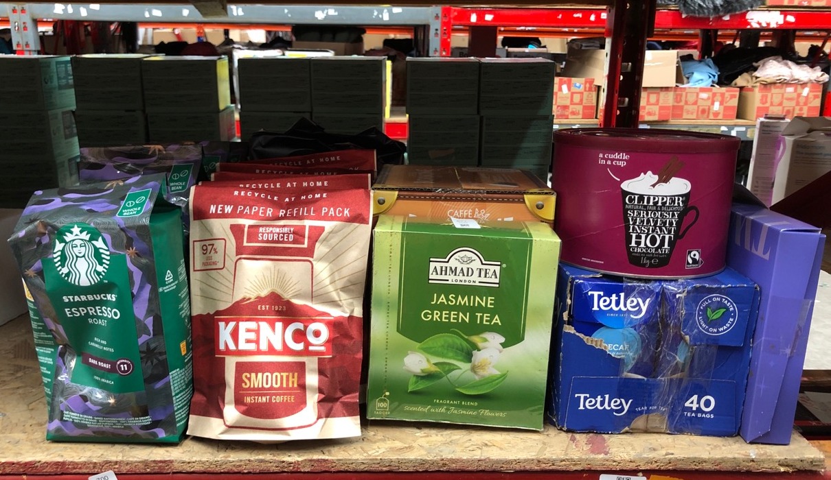 Lot 627  
            Edinburgh SR24 - Delivery Only 

                
QUANTITY OF FOOD & DRINK ITEMS TO INCLUDE AHMAD TEA 100 TEA BAGS, JASMINE GREEN, ...