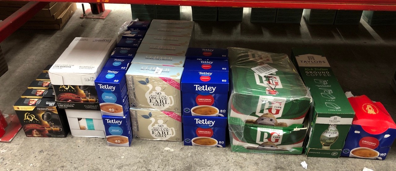 Lot 628  
            Edinburgh SR24 - Delivery Only 

                
QUANTITY OF FOOD & DRINK ITEMS TO INCLUDE TETLEY ORIGINAL TEA BAGS, PACK OF 80 IT...