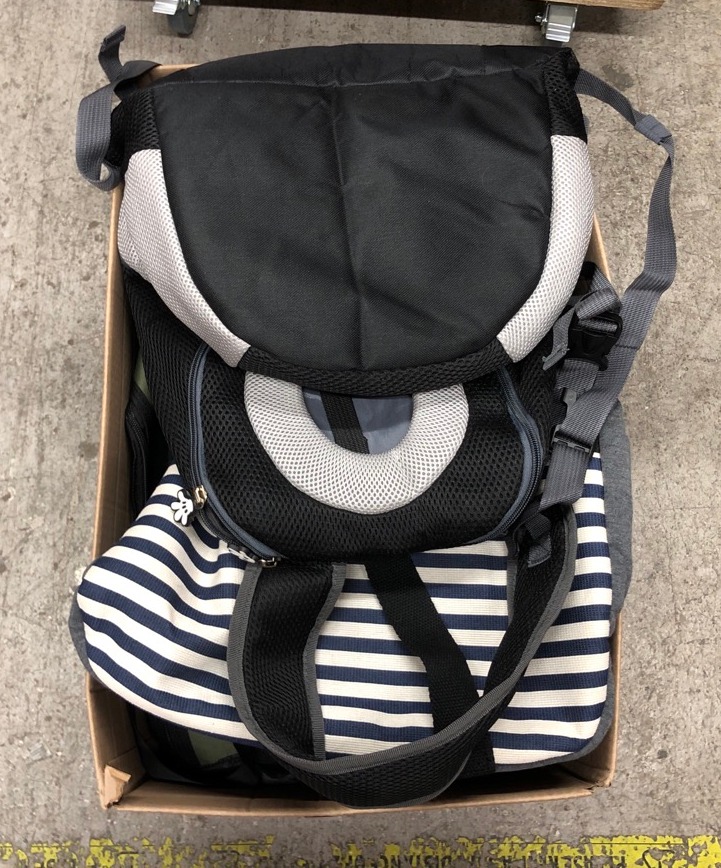 Lot 630  
            Edinburgh SR24 - Delivery Only 

                
QUANTITY OF CLOTHING & APPAREL ITEMS TO INCLUDE NARWEY BLACK CROSS OVER BAG: LOCA...