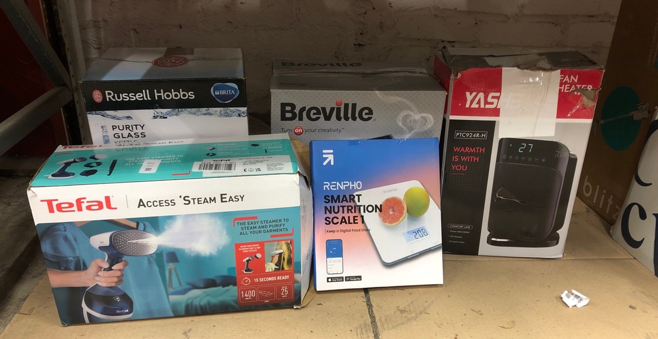 Lot 802  
            Edinburgh SR24 - Delivery Only 

                
QUANTITY OF KITCHEN & APPLIANCES ITEMS TO INCLUDE RENPHO SMART NUTRITION SCALE 1:...