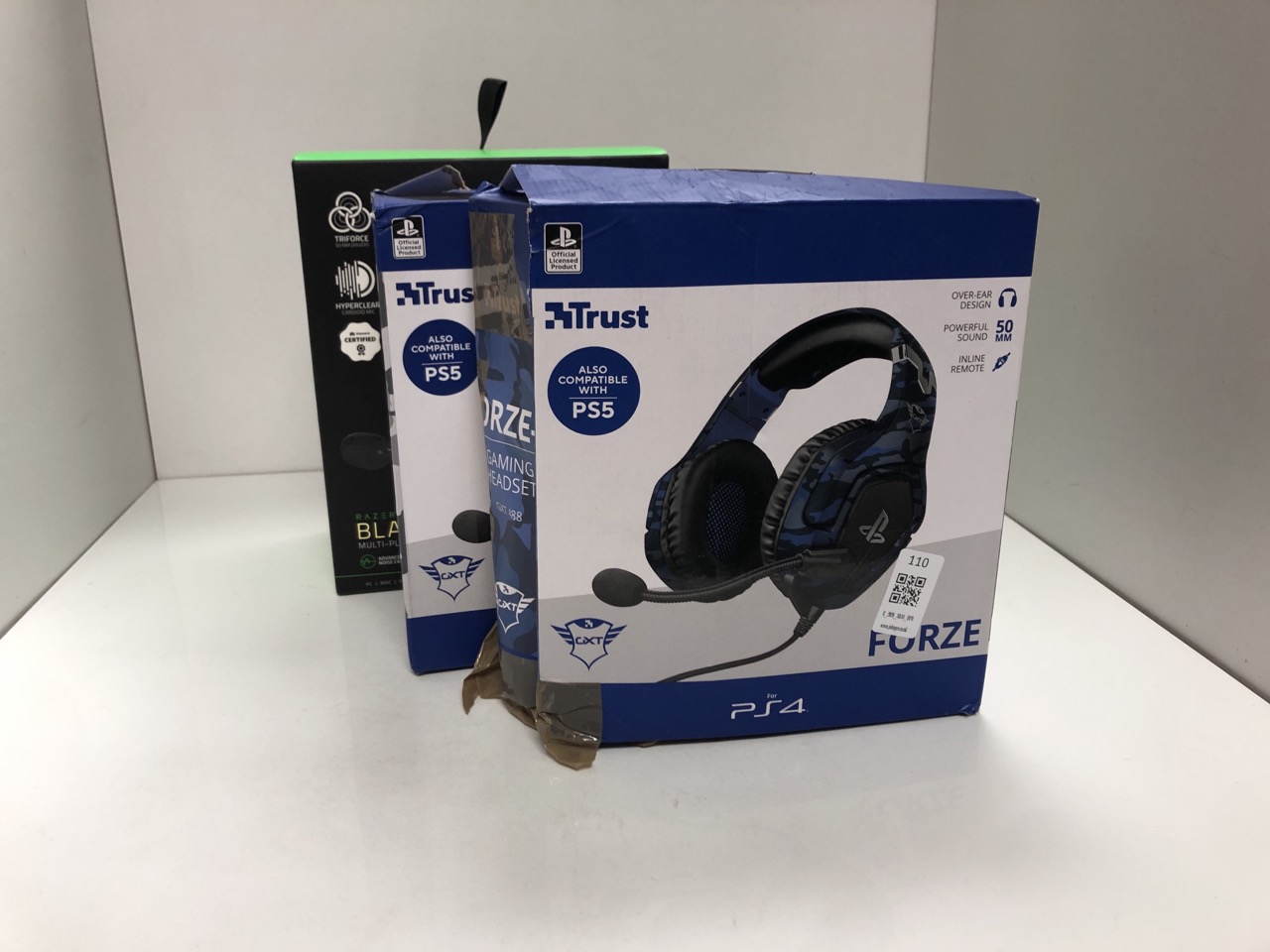 Lot 110  
            Edinburgh SR34 - Delivery Only 

                
QUANTITY OF TECH & GAMING ITEMS TO INCLUDE TRUST GAMING GXT 488 FORZE-B [OFFICIAL...