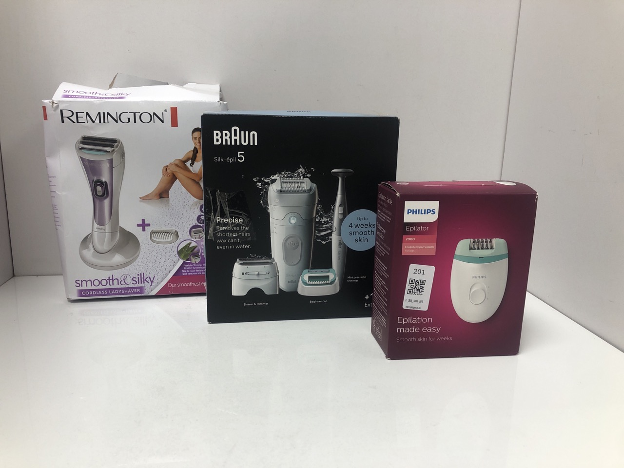 Lot 201  
            Edinburgh SR34 - Delivery Only 

                
QUANTITY OF HEALTH & BEAUTY ITEMS TO INCLUDE PHILIPS SATINELLE ESSENTIAL EPILATOR...