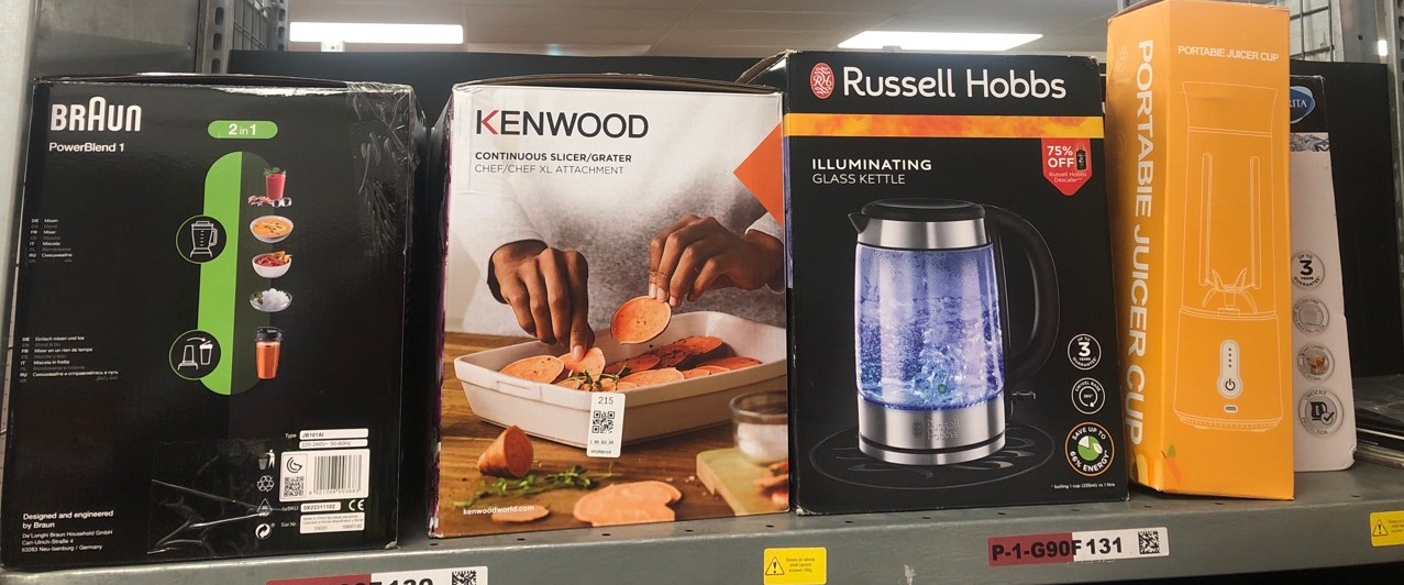 Lot 215  
            Edinburgh SR34 - Delivery Only 

                
QUANTITY OF KITCHEN & APPLIANCES ITEMS TO INCLUDE BRAUN POWERBLEND 1 JB1051BK, JU...