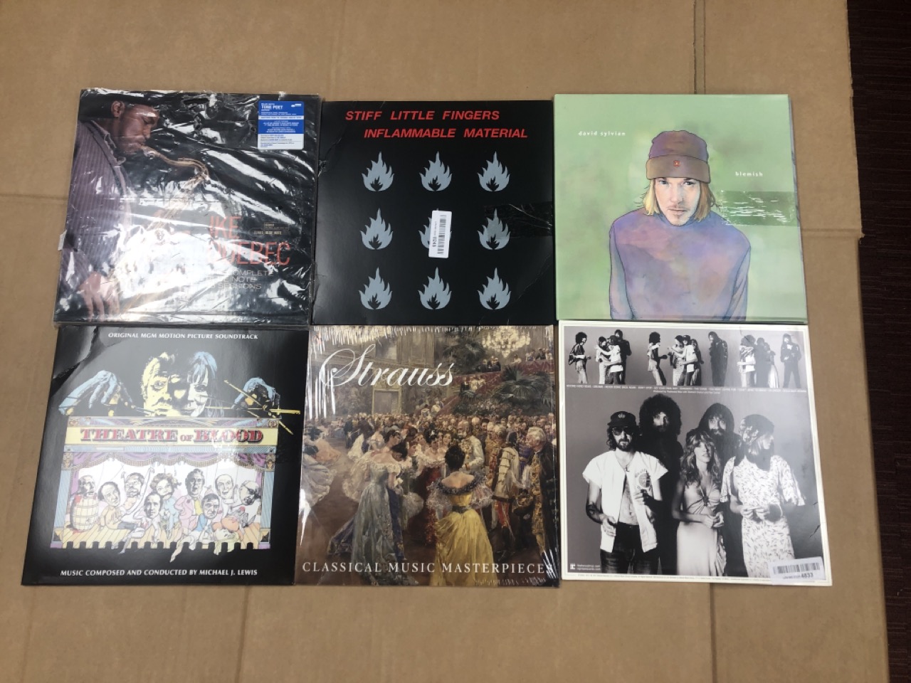 Lot 216  
            Edinburgh SR34 - Delivery Only 

                
QUANTITY OF TV & AUDIO ITEMS TO INCLUDE INFLAMMABLE MATERIAL (2025 REMASTER) [VIN...