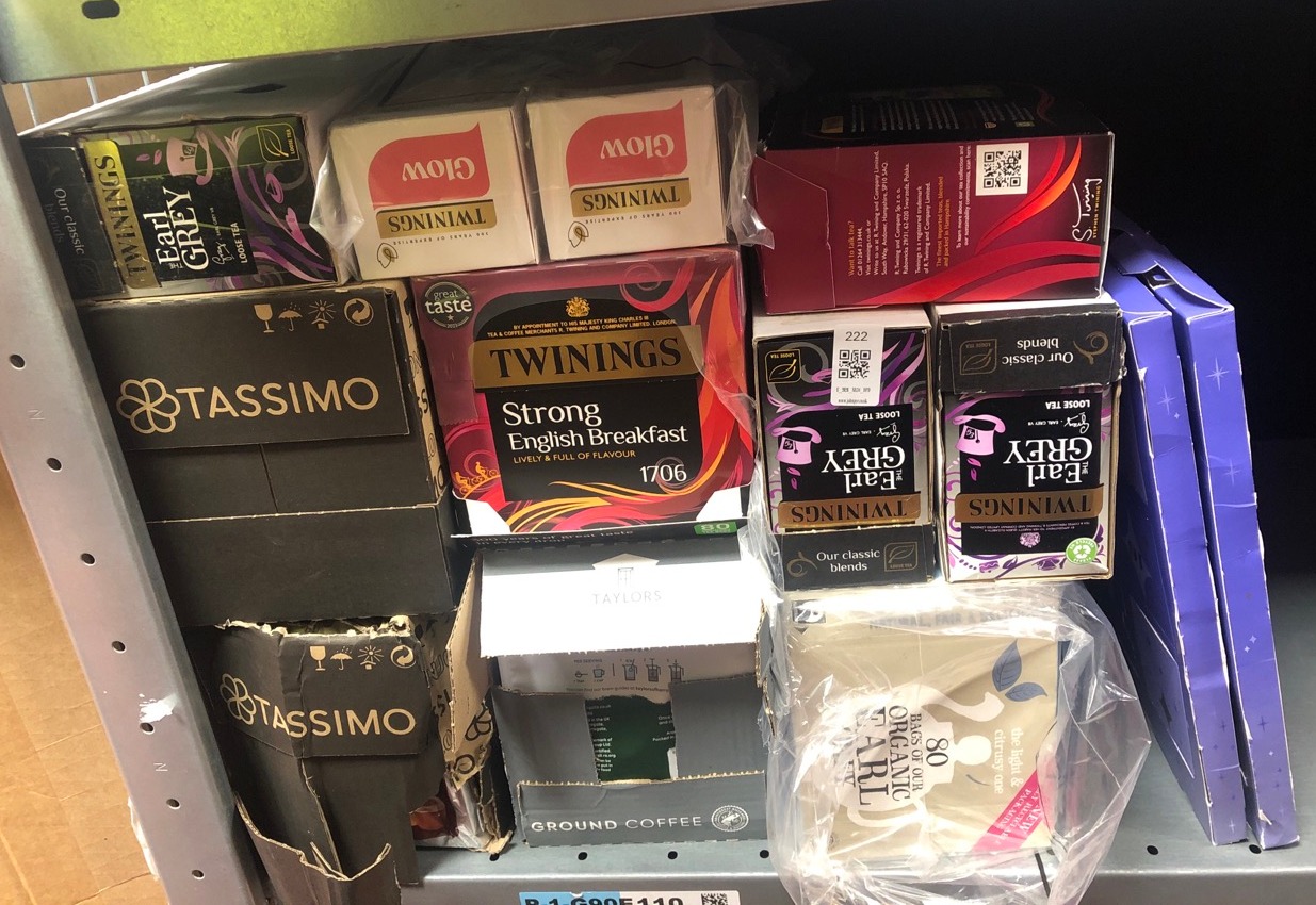 Lot 222  
            Edinburgh SR34 - Delivery Only 

                
QUANTITY OF FOOD & DRINK ITEMS TO INCLUDE TWININGS 1706 TRADITIONAL FULL FLAVOUR ...