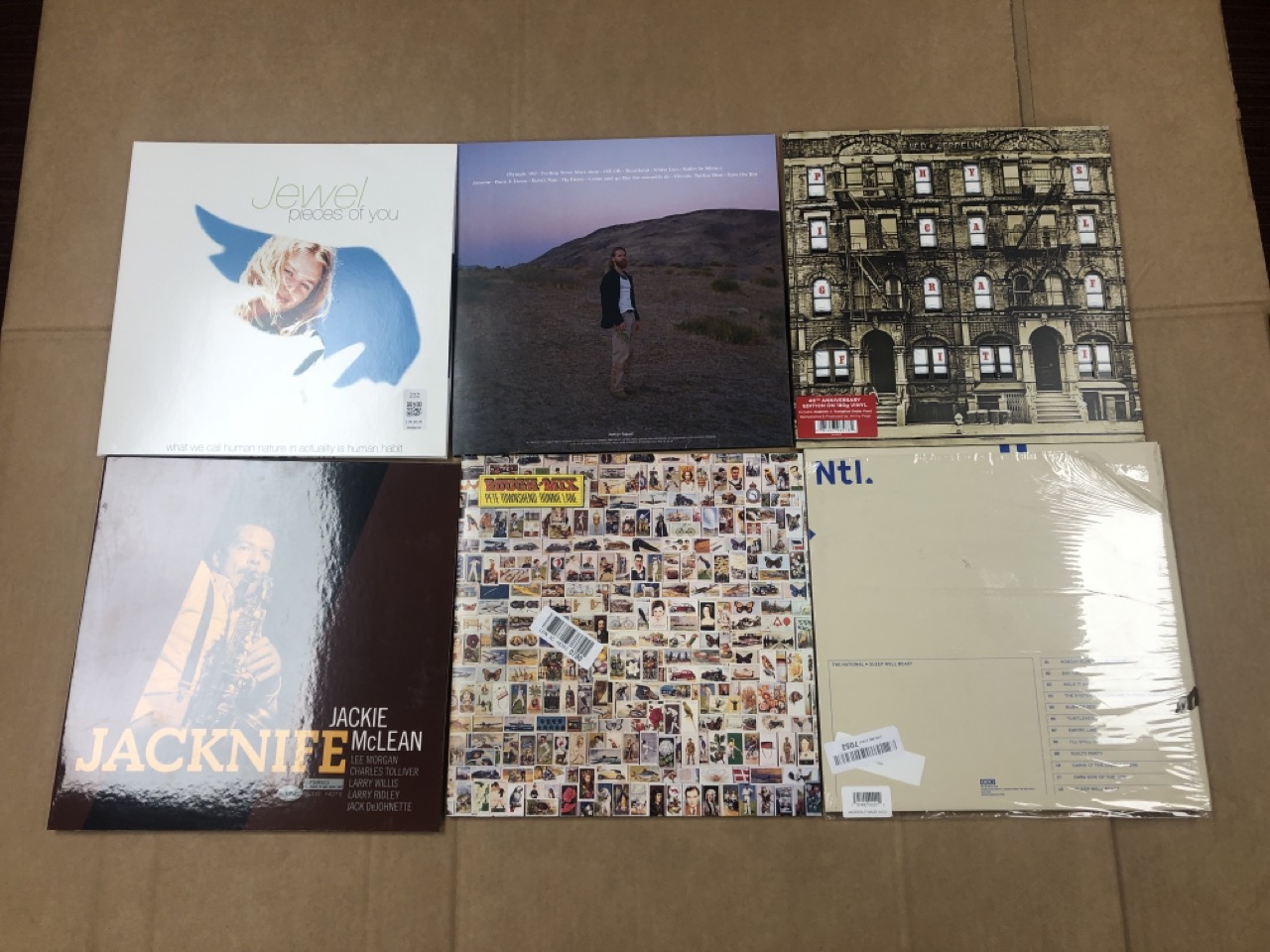 Lot 232  
            Edinburgh SR34 - Delivery Only 

                
QUANTITY OF VINYLS TO INCLUDE PHYSICAL GRAFFITI [VINYL]: LOCATION - B