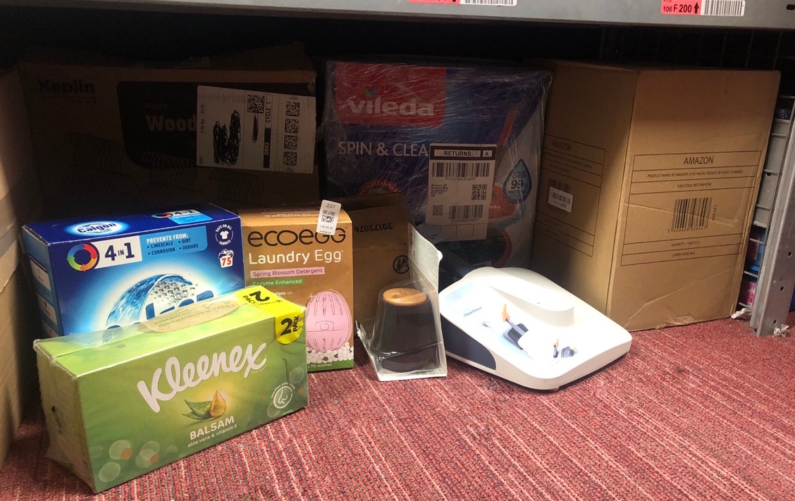 Lot 237  
            Edinburgh SR34 - Delivery Only 

                
QUANTITY OF ITEMS TO INCLUDE ECOEGG BIO LAUNDRY EGG WITH 70 WASHES INCLUDED | DET...