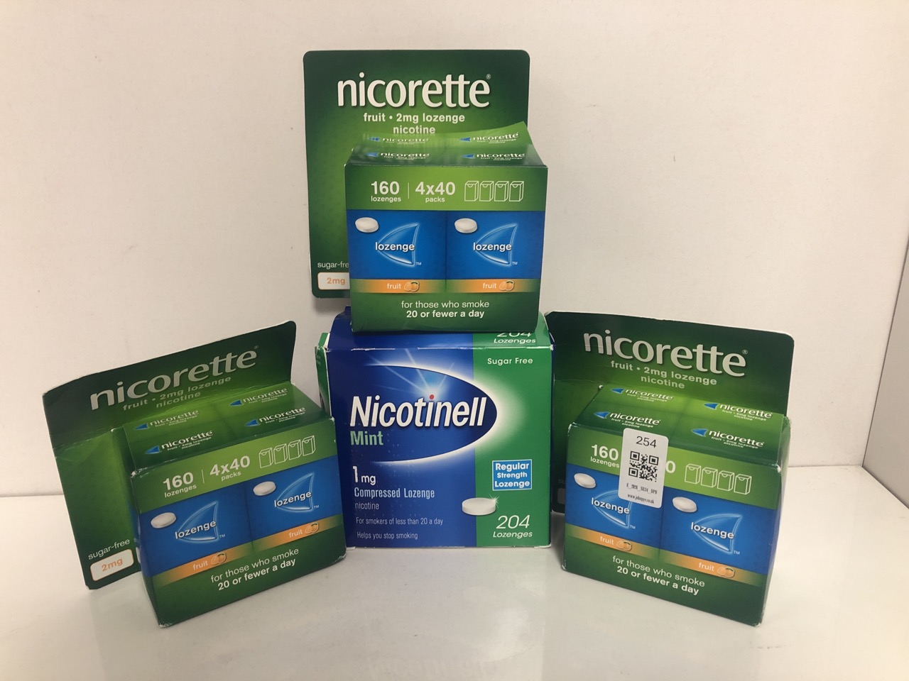 Lot 254  
            Edinburgh SR34 - Delivery Only 

                
QUANTITY OF ITEMS TO INCLUDE NICORETTE QUICKMIST SMARTTRACK MOUTH SPRAY (2 X 150 ...