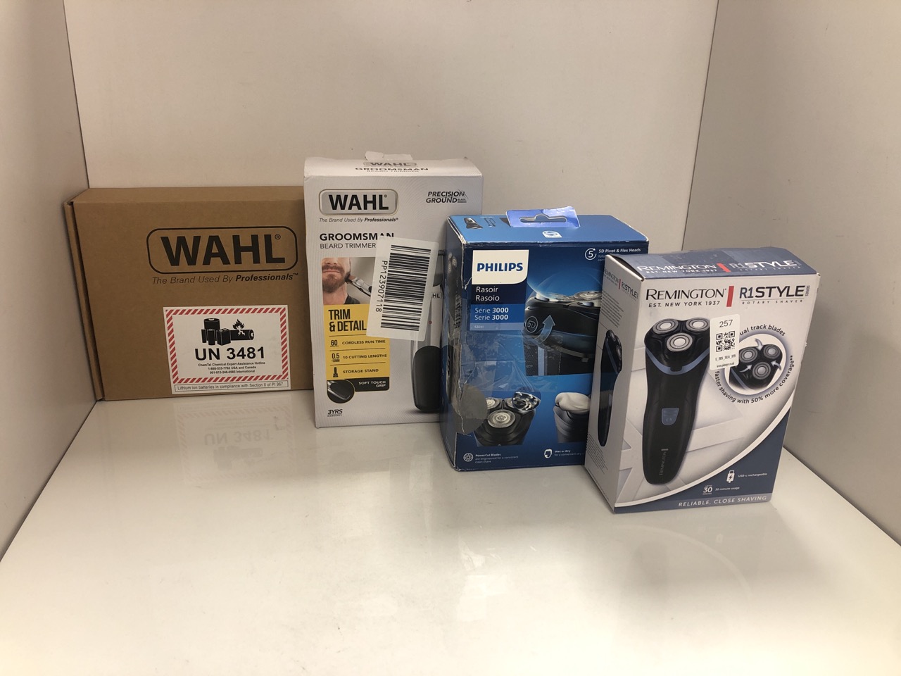 Lot 257  
            Edinburgh SR34 - Delivery Only 

                
QUANTITY OF HEALTH & BEAUTY ITEMS TO INCLUDE PHILIPS ELECTRIC SHAVER 3000 SERIES ...