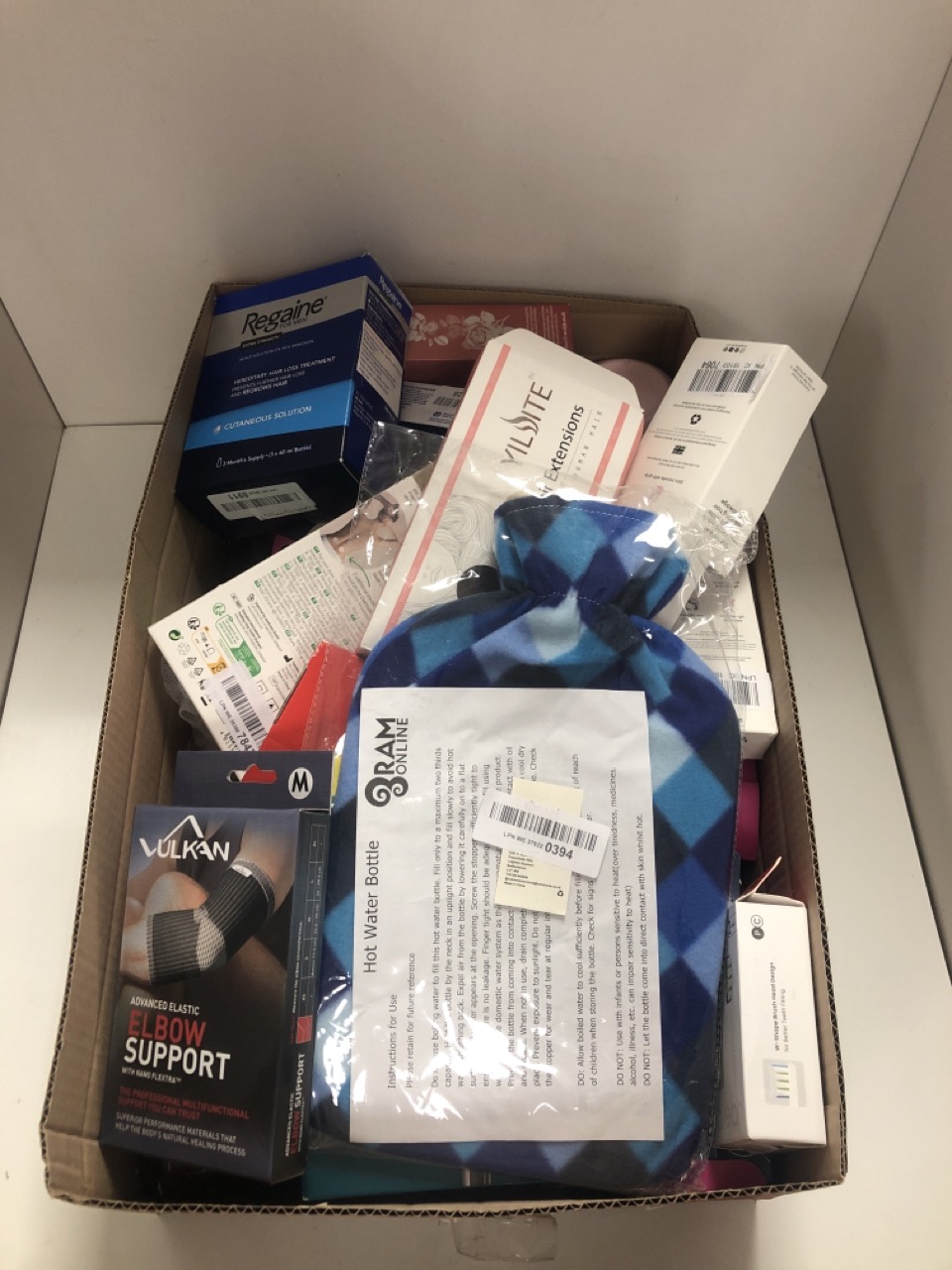 Lot 265  
            Edinburgh SR34 - Delivery Only 

                
QUANTITY OF HEALTH & BEAUTY ITEMS TO INCLUDE VULKAN ADVANCED ELASTIC ELBOW SUPPOR...