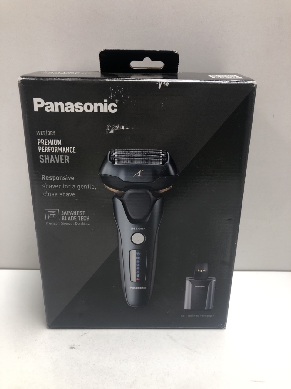 Lot 269  
            Edinburgh SR34 - Delivery Only 

                
PANASONIC SERIES 800 ES-LV97 5-BLADE WET AND DRY ELECTRIC SHAVER FOR MEN, RECHARG...