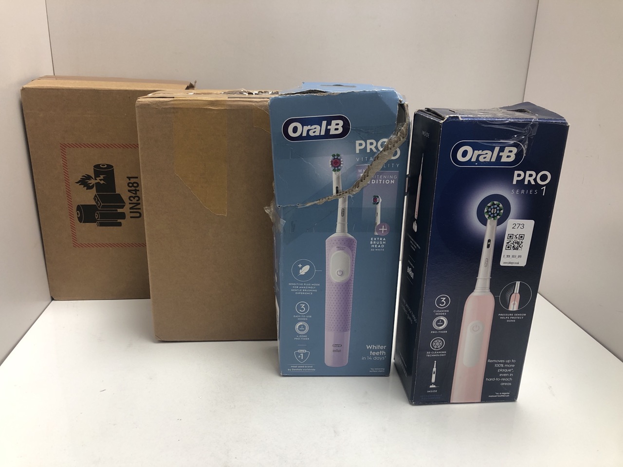 Lot 273  
            Edinburgh SR34 - Delivery Only 

                
QUANTITY OF HEALTH & BEAUTY ITEMS TO INCLUDE ORAL-B PRO 1 ELECTRIC TOOTHBRUSH FOR...