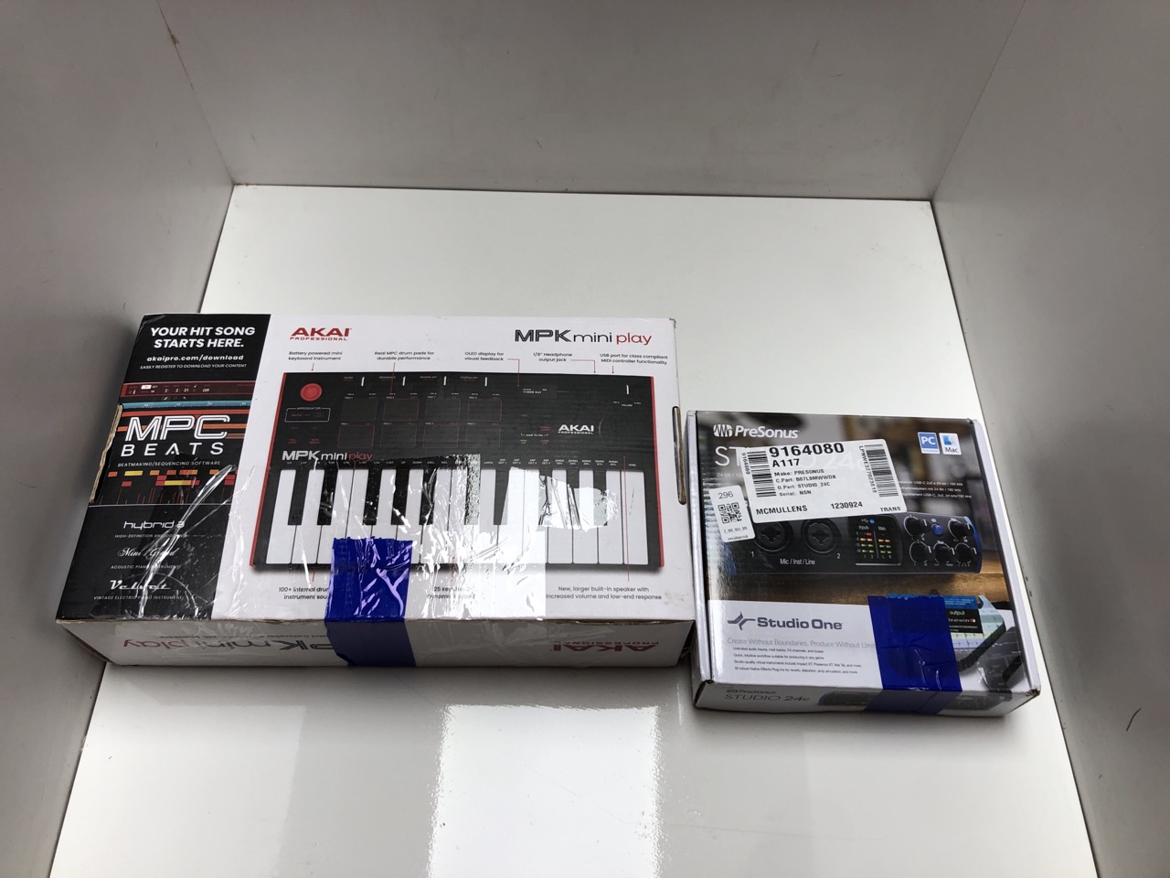 Lot 296  
            Edinburgh SR34 - Delivery Only 

                
PRESONUS STUDIO 24C, USB-C, AUDIO INTERFACE, FOR RECORDING, STREAMING, PODCASTING...