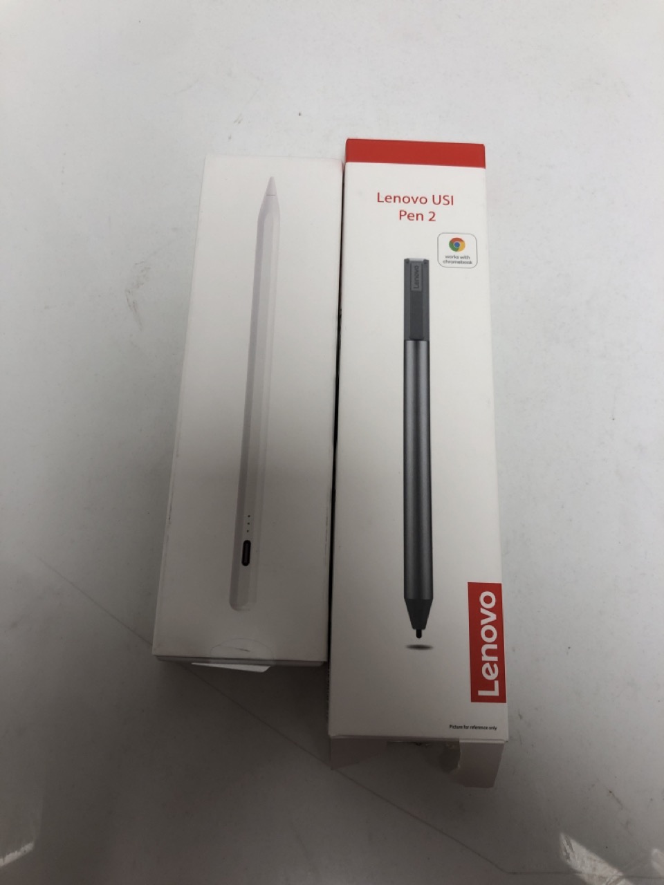 Lot 305  
            Edinburgh SR34 - Delivery Only 

                
LENOVO USI PEN 2 + APPLE STYLUS PEN: LOCATION - C