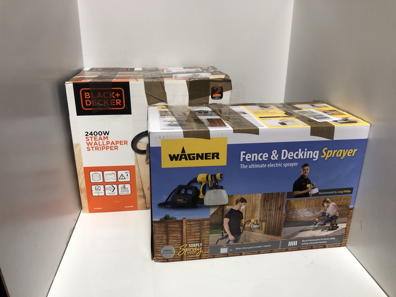 Lot 316  
            Edinburgh SR34 - Delivery Only 

                
BLACK+DECKER WALLPAPER STEAMER STRIPPER WITH PAD, KX3300T-GB + WAGNER FENCE & DEC...