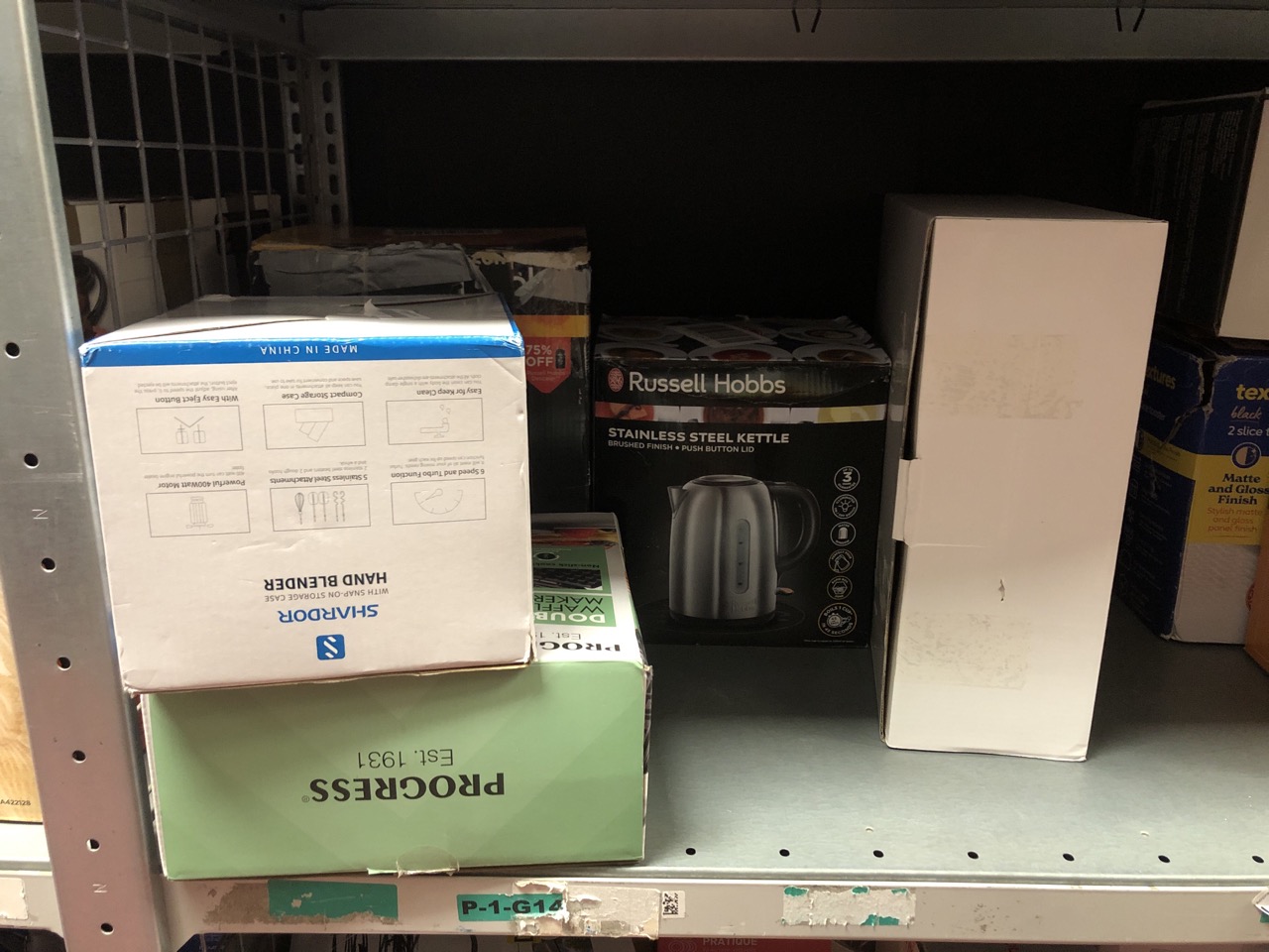 Lot 326  
            Edinburgh SR34 - Delivery Only 

                
QUANTITY OF ITEMS TO INCLUDE PROGRESS EK5852P DOUBLE WAFFLE MAKER – ELECTRIC DESS...