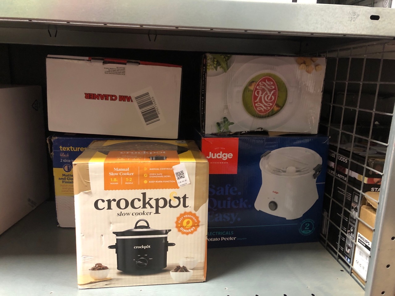 Lot 327  
            Edinburgh SR34 - Delivery Only 

                
QUANTITY OF KITCHEN & APPLIANCES ITEMS TO INCLUDE CROCK-POT SLOW COOKER | REMOVAB...