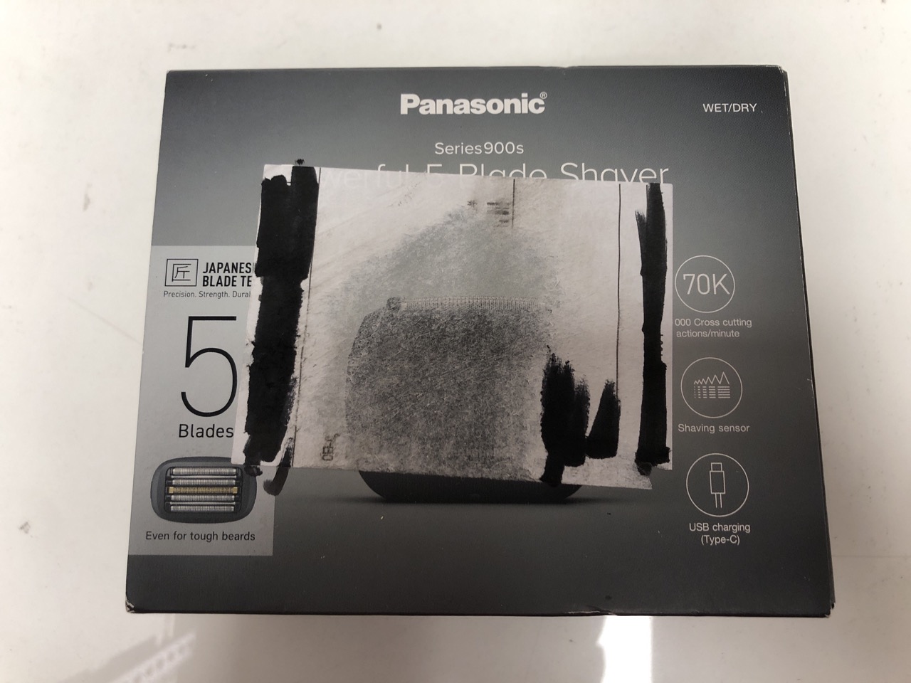 Lot 32  
            Edinburgh SR34 - Delivery Only 

                
PANASONIC ES-PV3B-K811 SERIES 900S FOIL SHAVER, WET & DRY 5-BLADE ELECTRIC SHAVER...