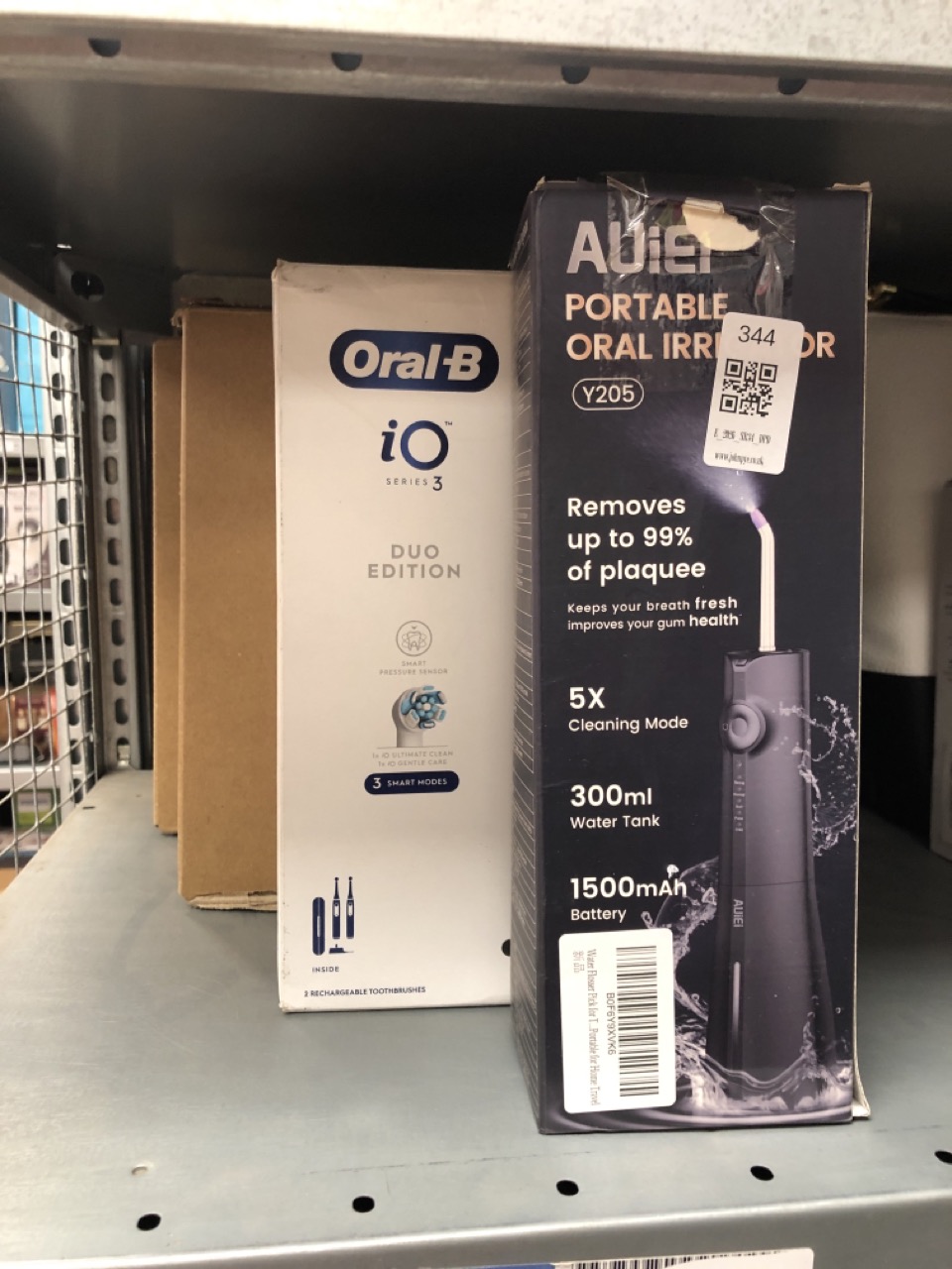 Lot 344  
            Edinburgh SR34 - Delivery Only 

                
QUANTITY OF HEALTH & BEAUTY ITEMS TO INCLUDE WATER FLOSSER PICK FOR TEETH & BRACE...