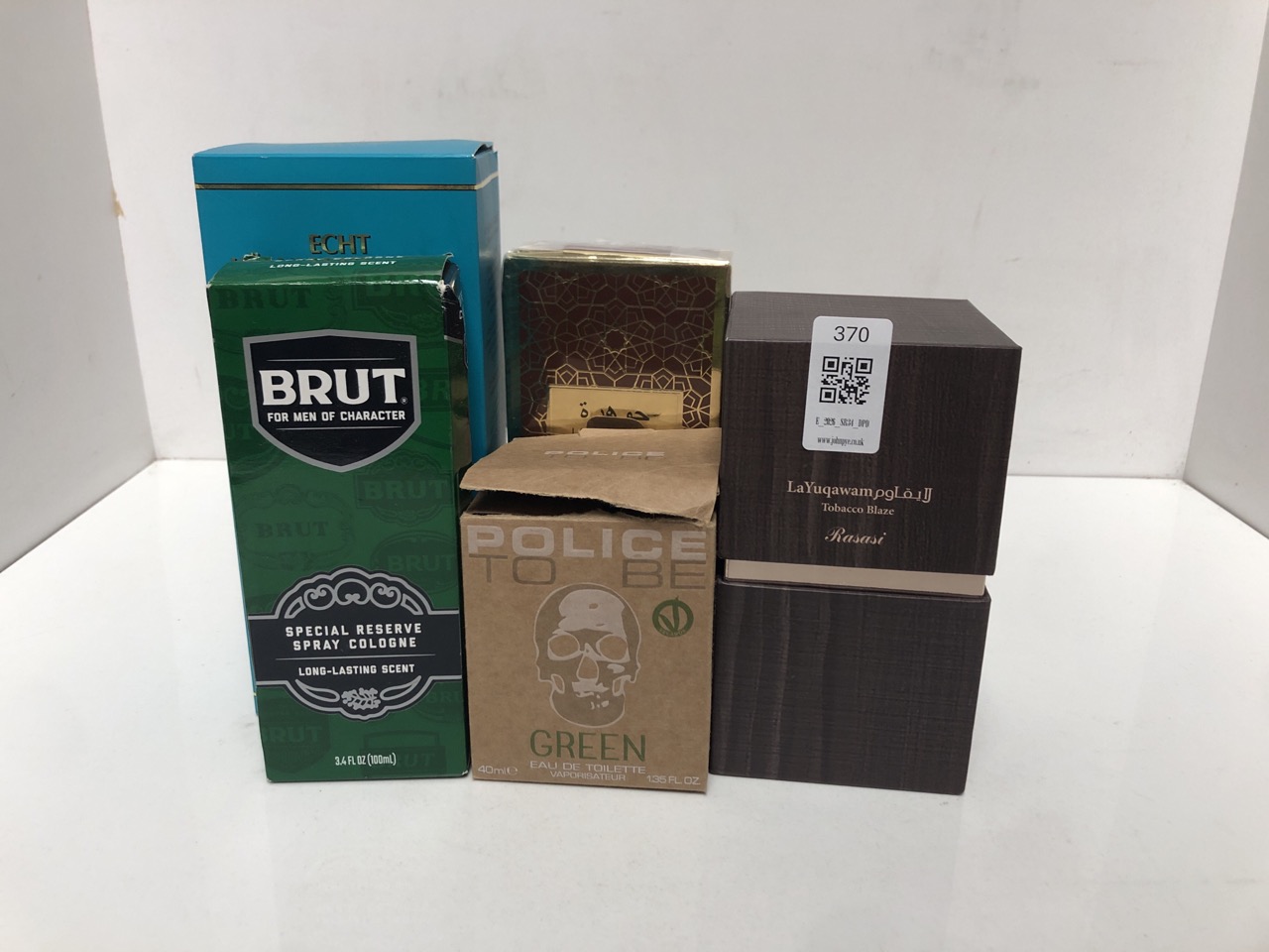 Lot 370  
            Edinburgh SR34 - Delivery Only 

                
QUANTITY OF HEALTH & BEAUTY ITEMS TO INCLUDE SPECIAL RESERVE BY BRUT FOR MEN - 3....