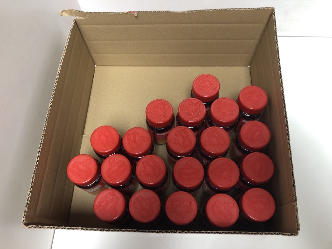 Lot 372  
            Edinburgh SR34 - Delivery Only 

                
21 X IRON & VITAMIN C - VEGAN CHEWABLE GUMMIES - CHEWABLE VITAMIN C & IRON SUPPLE...