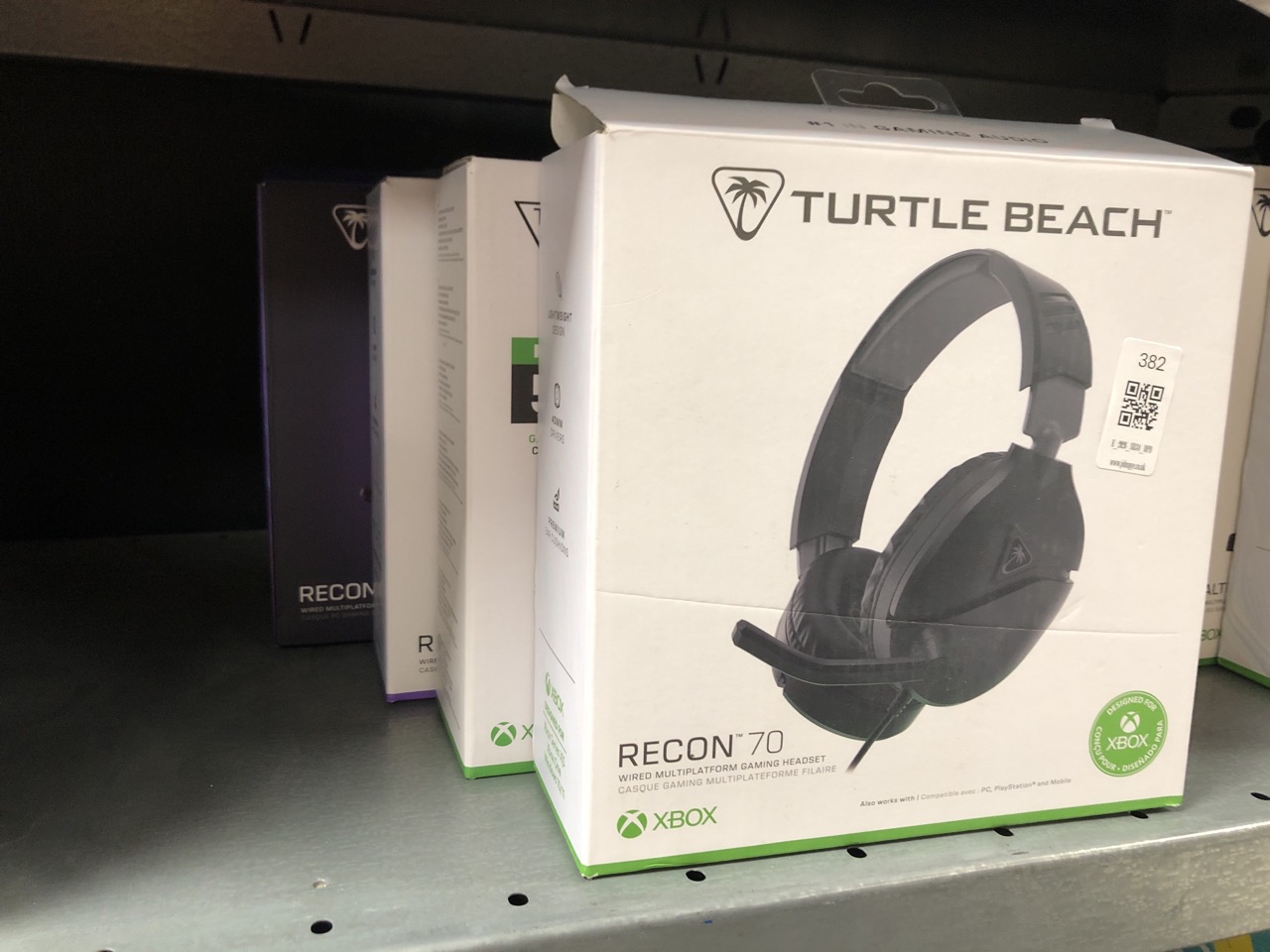 Lot 382  
            Edinburgh SR34 - Delivery Only 

                
QUANTITY OF TECH & GAMING ITEMS TO INCLUDE TURTLE BEACH RECON 70 BLACK XBOX WIRED...