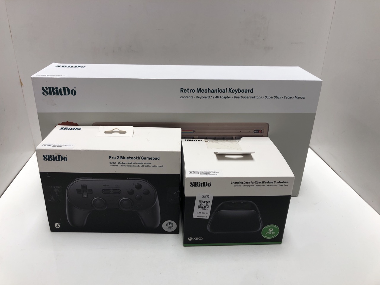 Lot 389  
            Edinburgh SR34 - Delivery Only 

                
QUANTITY OF TECH & GAMING ITEMS TO INCLUDE 8BITDO CHARGING DOCK FOR XBOX WIRELESS...