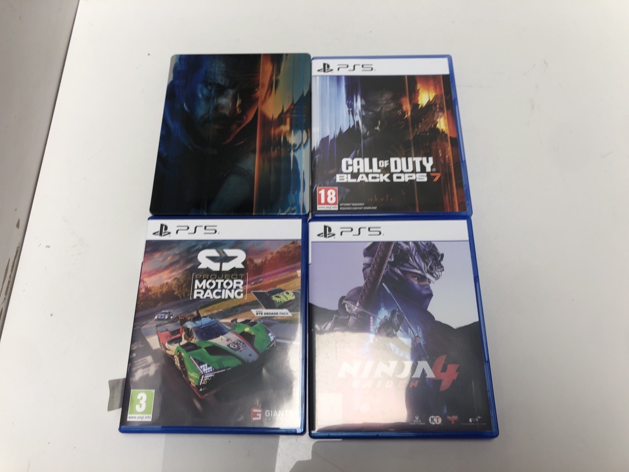 Lot 391  
            Edinburgh SR34 - Delivery Only 

                
QUANTITY OF TECH & GAMING ITEMS TO INCLUDE NINJA GAIDEN 4 – PLAYSTATION® 5 18+ ID...