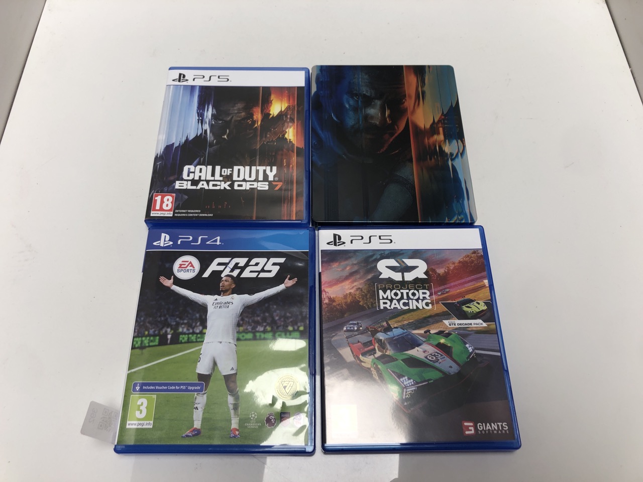 Lot 392  
            Edinburgh SR34 - Delivery Only 

                
QUANTITY OF TECH & GAMING ITEMS TO INCLUDE PROJECT MOTOR RACING - PS5 18+ ID REQU...