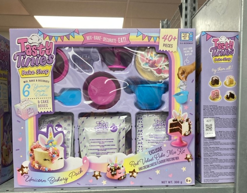 Lot 427  
            Edinburgh SR34 - Delivery Only 

                
6 X TASTY TINIES BAKE SHOP CAKE MIX - UNICORN PARTY PACK | INCLUDES 40+ PIECES FO...