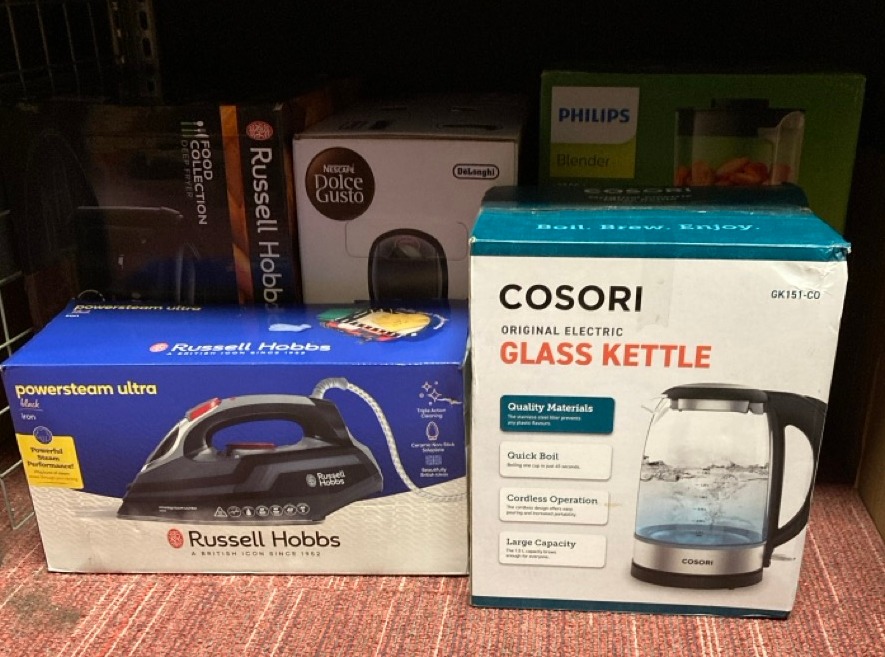 Lot 434  
            Edinburgh SR34 - Delivery Only 

                
QUANTITY OF KITCHEN & APPLIANCES ITEMS TO INCLUDE COSORI KETTLE, 3000W: LOCATION - E