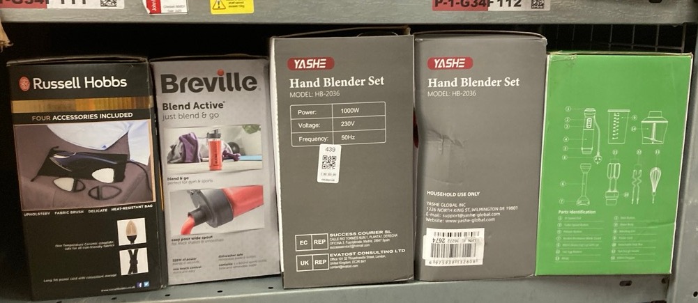 Lot 439  
            Edinburgh SR34 - Delivery Only 

                
QUANTITY OF KITCHEN & APPLIANCES ITEMS TO INCLUDE YASHE IMMERSION BLENDER, 5-IN-1...