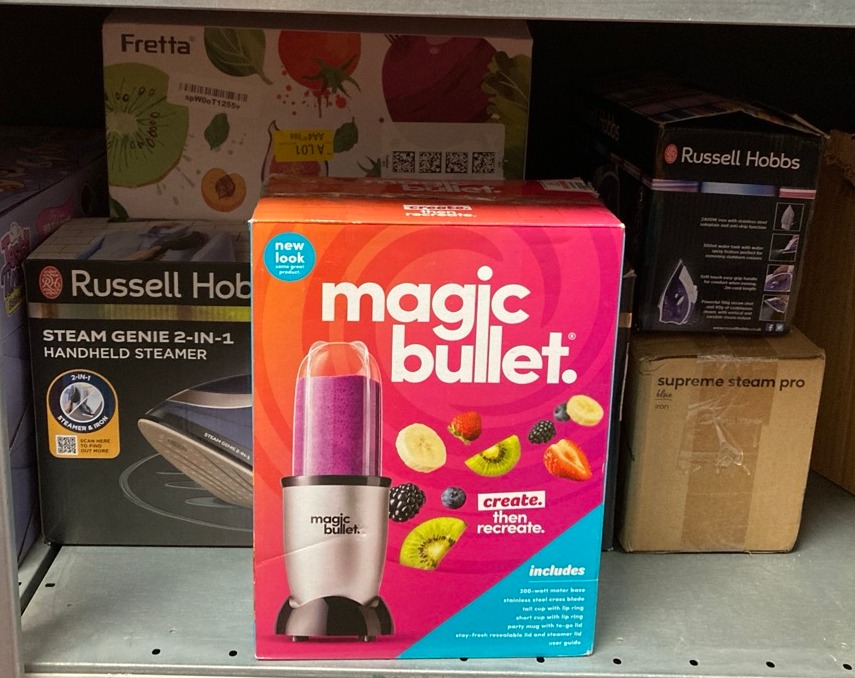 Lot 442  
            Edinburgh SR34 - Delivery Only 

                
QUANTITY OF KITCHEN & APPLIANCES ITEMS TO INCLUDE NUTRIBULLET MAGIC BULLET BLENDE...