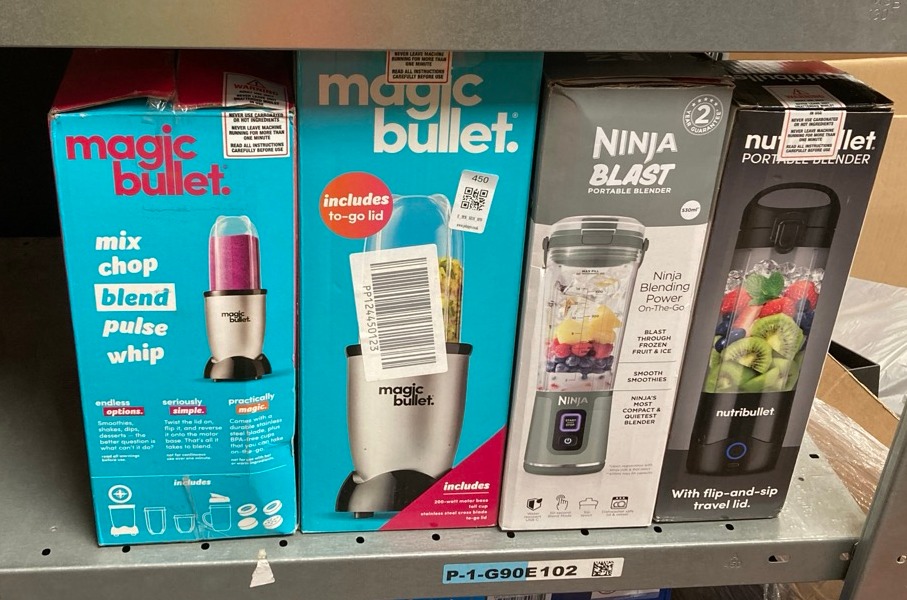 Lot 450  
            Edinburgh SR34 - Delivery Only 

                
QUANTITY OF KITCHEN & APPLIANCES ITEMS TO INCLUDE NUTRIBULLET PORTABLE BLENDER IN...
