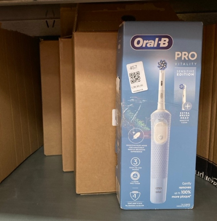 Lot 457  
            Edinburgh SR34 - Delivery Only 

                
QUANTITY OF HEALTH & BEAUTY ITEMS TO INCLUDE ORAL-B VITALITY PRO ELECTRIC TOOTHBR...
