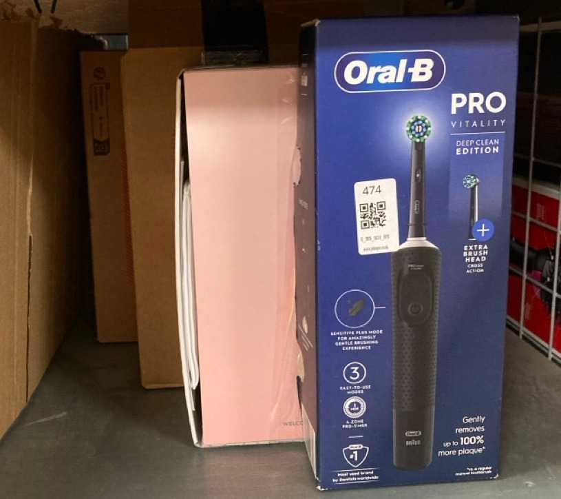 Lot 474  
            Edinburgh SR34 - Delivery Only 

                
QUANTITY OF HEALTH & BEAUTY ITEMS TO INCLUDE ORAL-B VITALITY PRO ELECTRIC TOOTHBR...