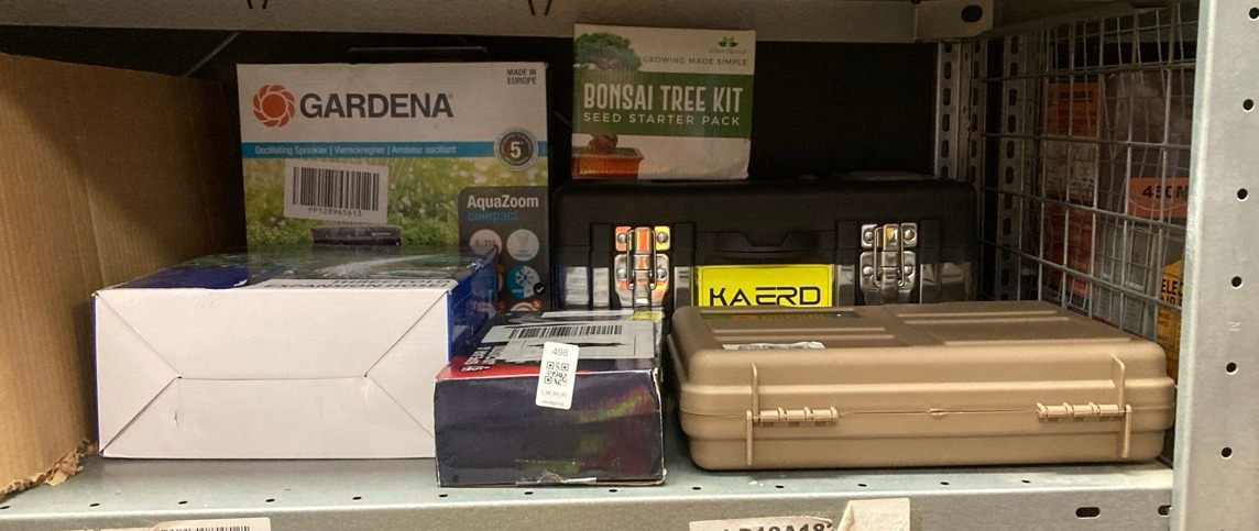 Lot 498  
            Edinburgh SR34 - Delivery Only 

                
QUANTITY OF TOOLS & HOME IMPROVEMENT ITEMS TO INCLUDE SPEAR & JACKSON CSP4 CARPEN...