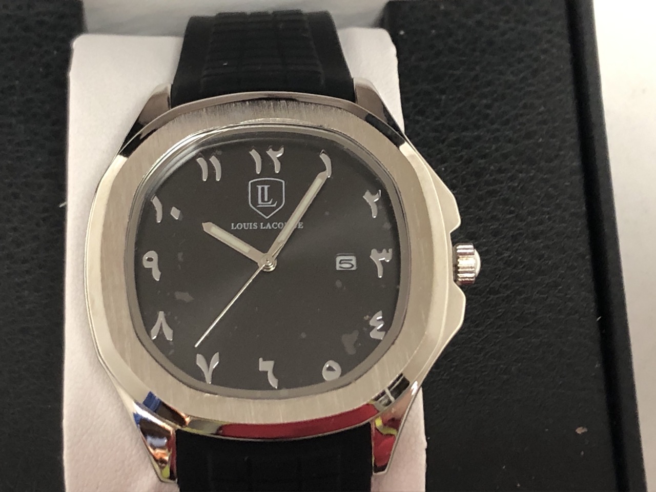 Lot 49  
            Edinburgh SR34 - Delivery Only 

                
MENS LOUIS LACOMBE WATCH - DATE FUNCTION - 3ATM WATER RESISTANT : LOCATION - TOP 50