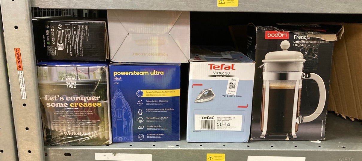 Lot 503  
            Edinburgh SR34 - Delivery Only 

                
QUANTITY OF KITCHEN & APPLIANCES ITEMS TO INCLUDE TEFAL VIRTUO 30, STEAM IRON, 13...