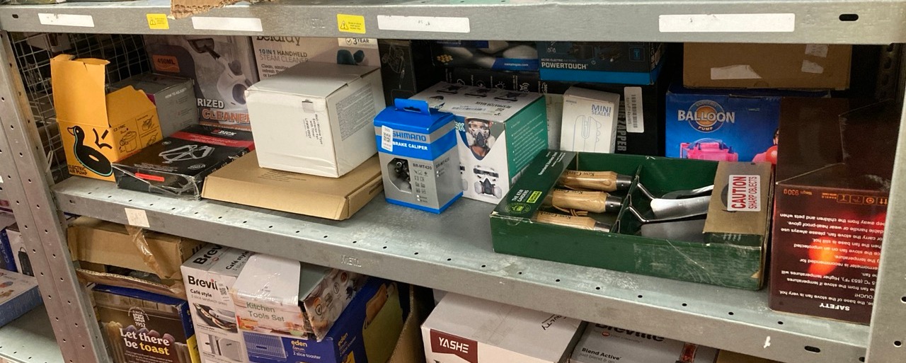 Lot 505  
            Edinburgh SR34 - Delivery Only 

                
QUANTITY OF TOOLS & HOME IMPROVEMENT ITEMS TO INCLUDE BESTWAY | POWERTOUCH AC/DC ...